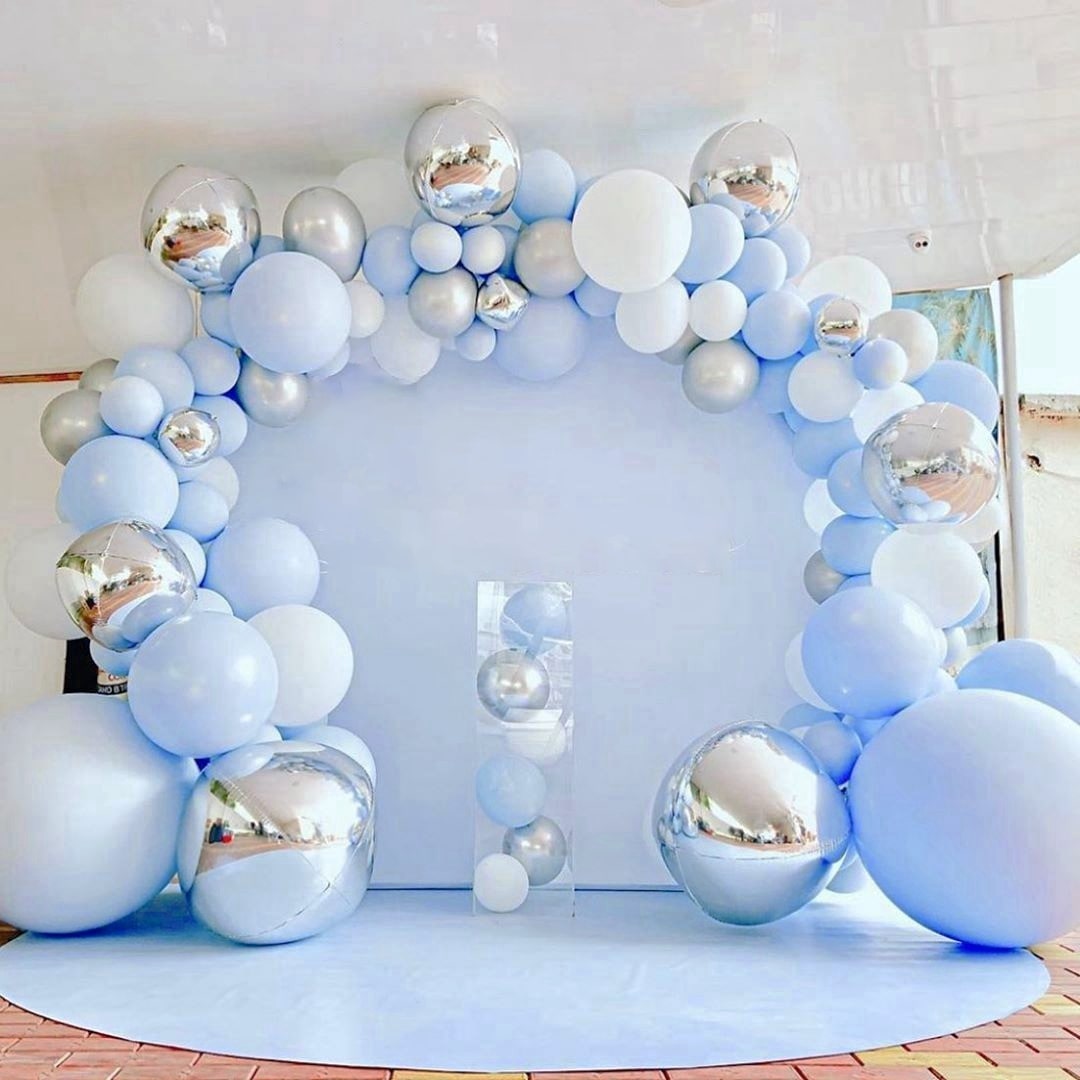 Arche de ballon bleu argent blanc