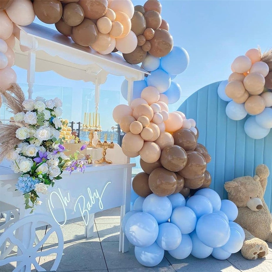 Ballon bleu pastel arche